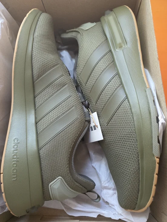 Brand New- Adidas Racer TR23. Mens Size 10.5 - Picture 2 of 7